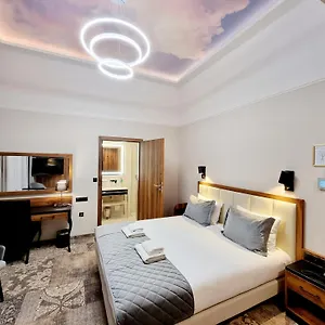 4* Otel Sky